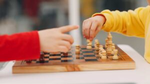atelier initiation aux echecs